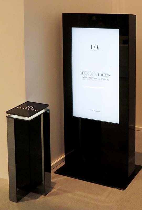 Totem de registro rapido entrada visitantes Porcelanosa